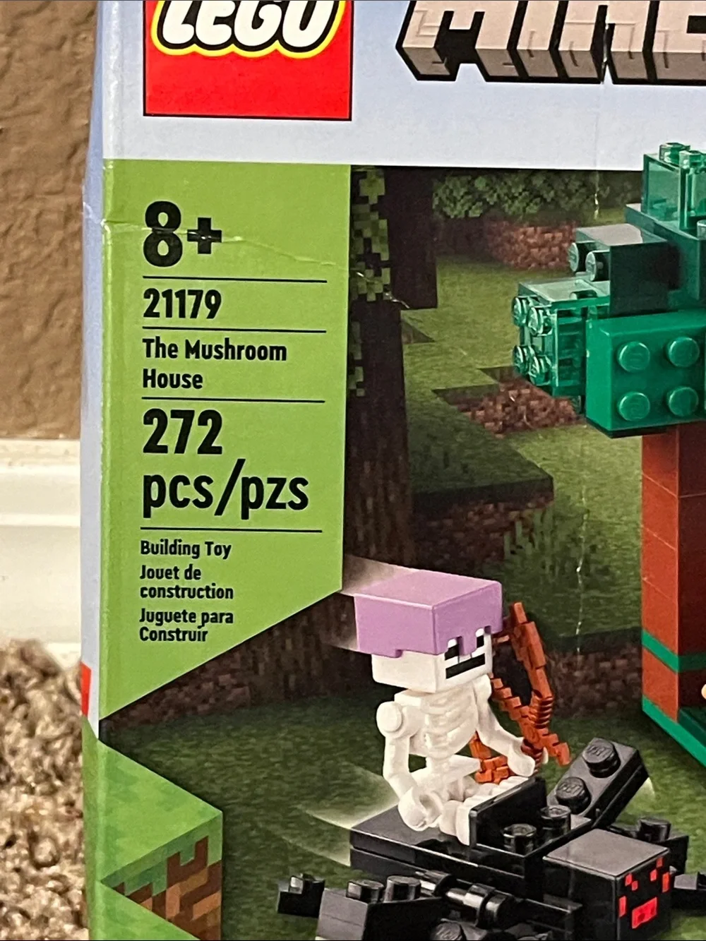 LEGO Minecraft The Mushroom House Set - Retired - Picture 3 of 13